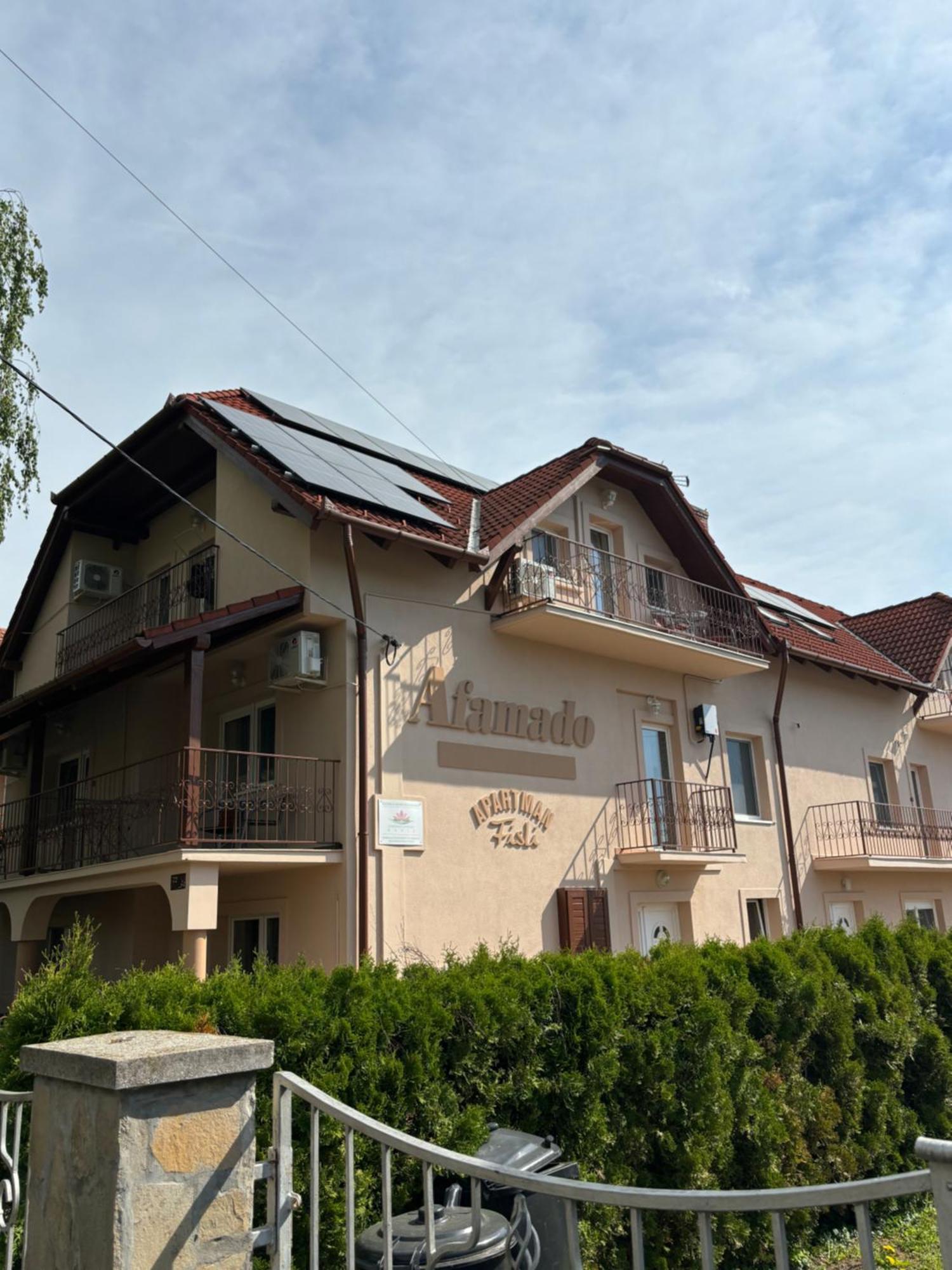 Afamado Apartman Fisli ヘーヴィーズ エクステリア 写真