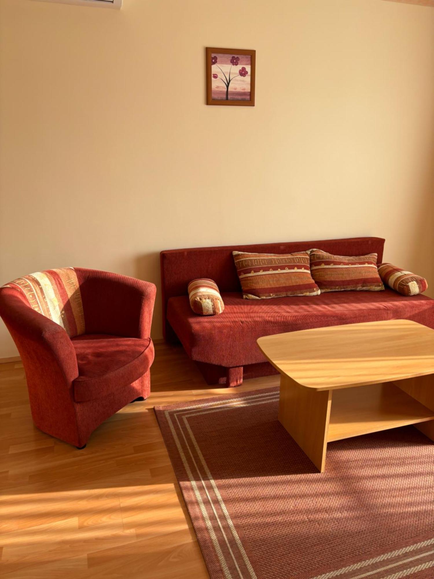 Afamado Apartman Fisli ヘーヴィーズ エクステリア 写真