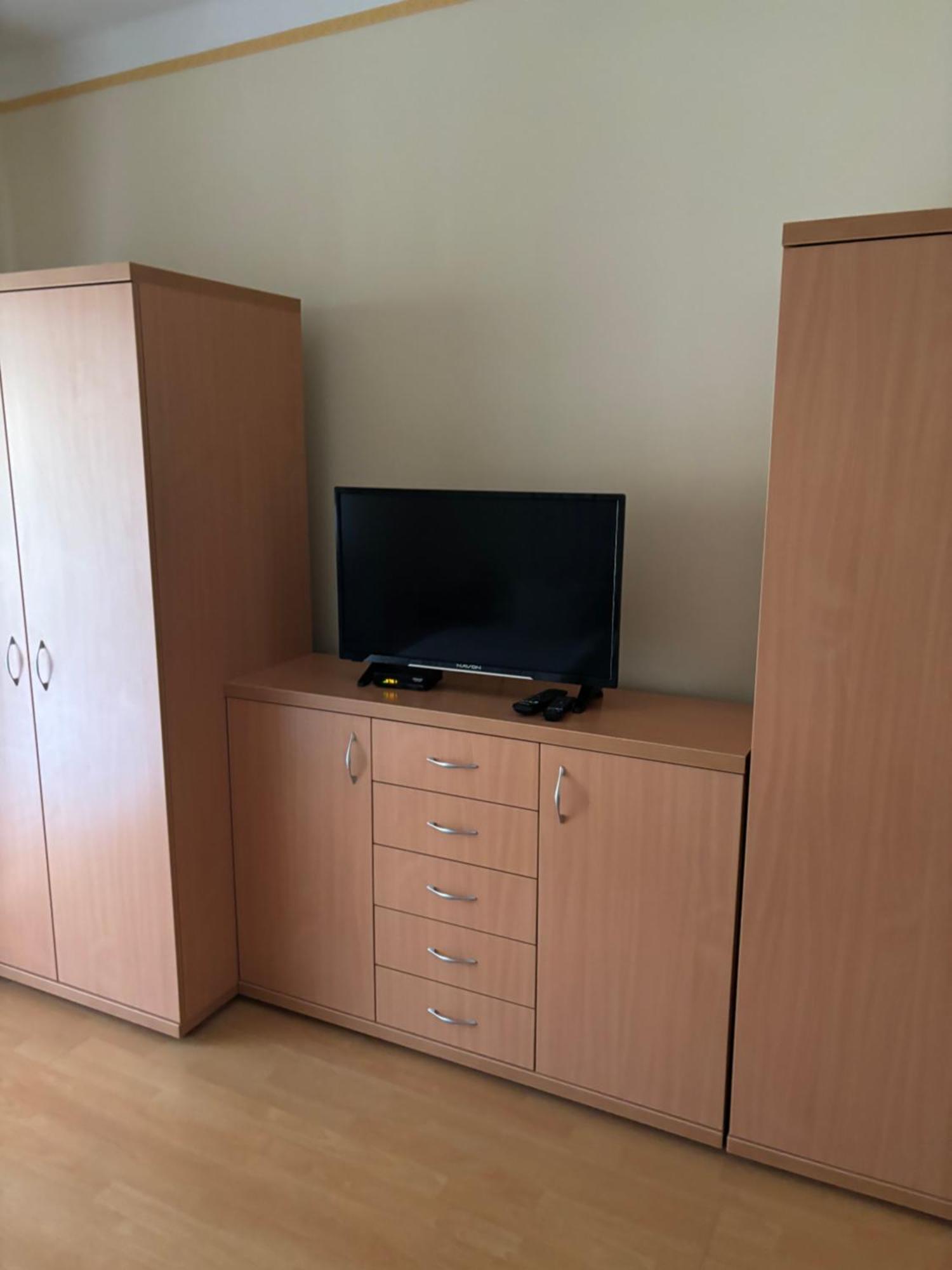 Afamado Apartman Fisli ヘーヴィーズ エクステリア 写真